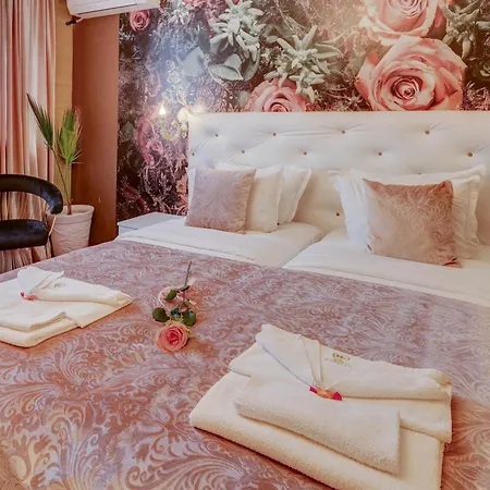 Imperia فندق 3*