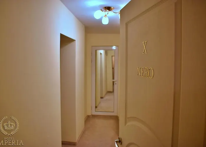 Imperia מלון וארנה